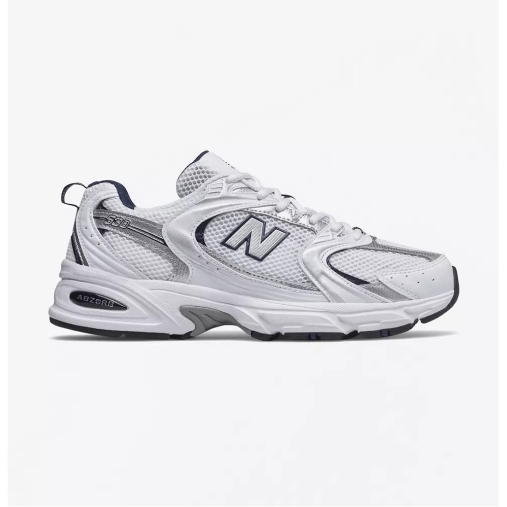 New Balance 530 in white and dark blue, size 7.5, only worn twice!